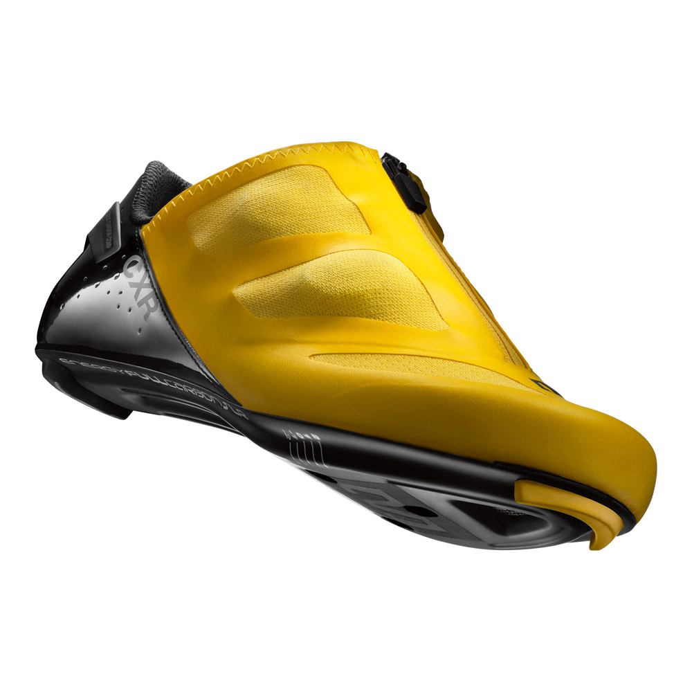 Durch einzigartiges Material und Konstruktion maximiert der Mavic RennradSchuh Komfort und Kraftübertragung und besticht nebenbei mit Atmungsaktivität und Leichtgewichtigkeit. Mit diesen Radschuhen sparst Du vor allem Energie bei maximaler Leistung in der Druck- und Zugphase.