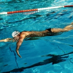 Trainingshilfen für's Schwimmen richtig eingesetzt