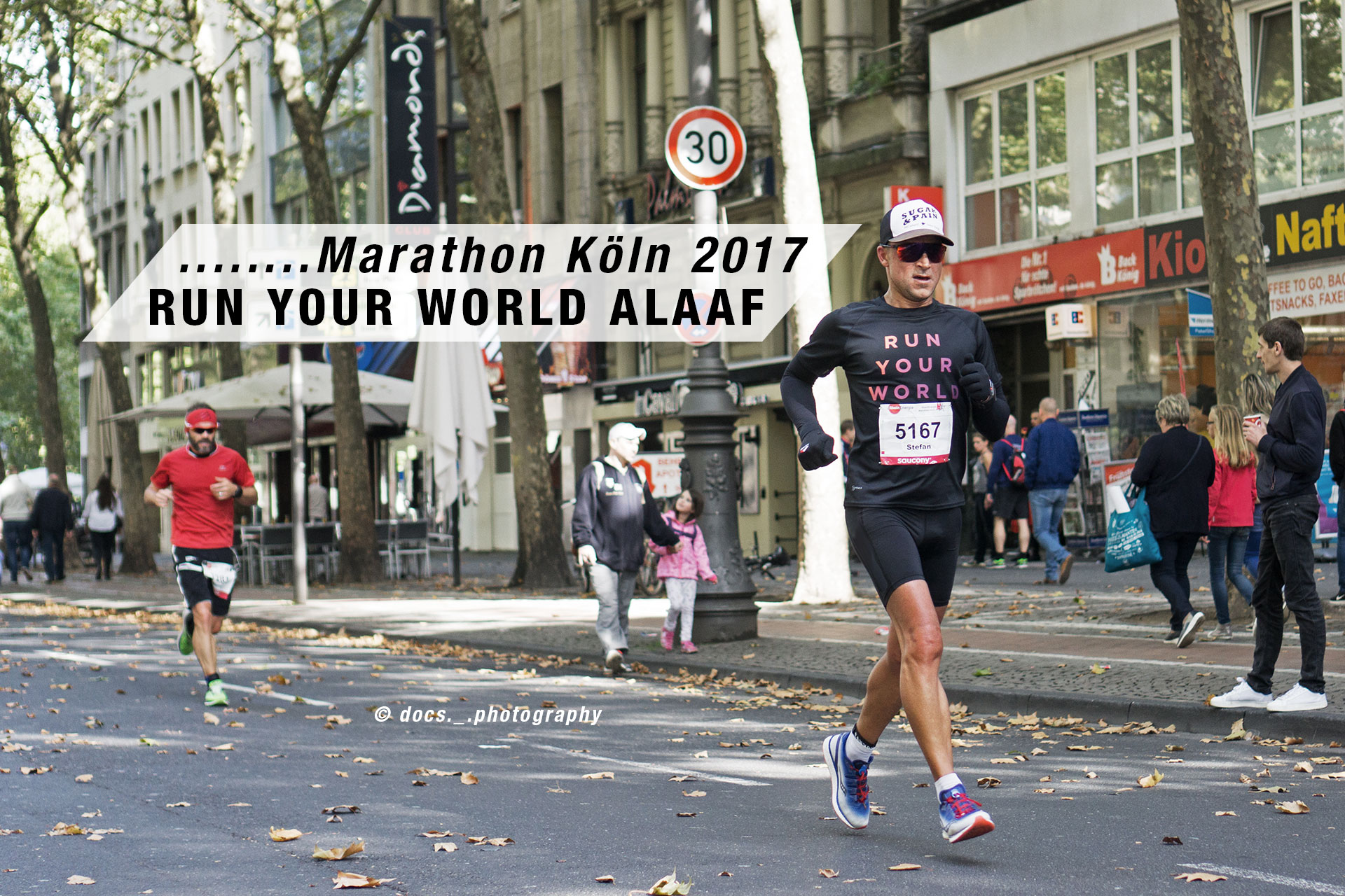 MARATHON KÖLN 2017 Run Your World alaaf / Nach 40 Kilometern waren die Waden wie Beton, die Schritte wurden kürzer und der Lauf auf Messers Schneide © docs._.photography