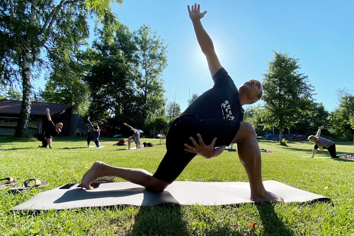 SWIMINAR #OPEN Chiemsee / Freiwasser Schwimmseminar Kraultechnik & Orientierung / YogAthletic© © SUGAR & PAIN / Simon Drexl