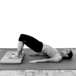 ATHLETIK TRAINING / RUMPF IST TRUMPF Der Becken-Lift für Rücken und Po © SUGAR & PAIN